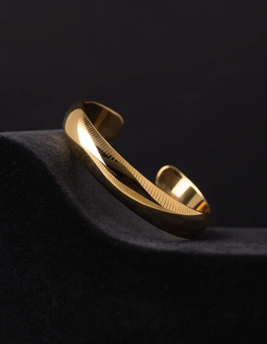 The Signature Cuff